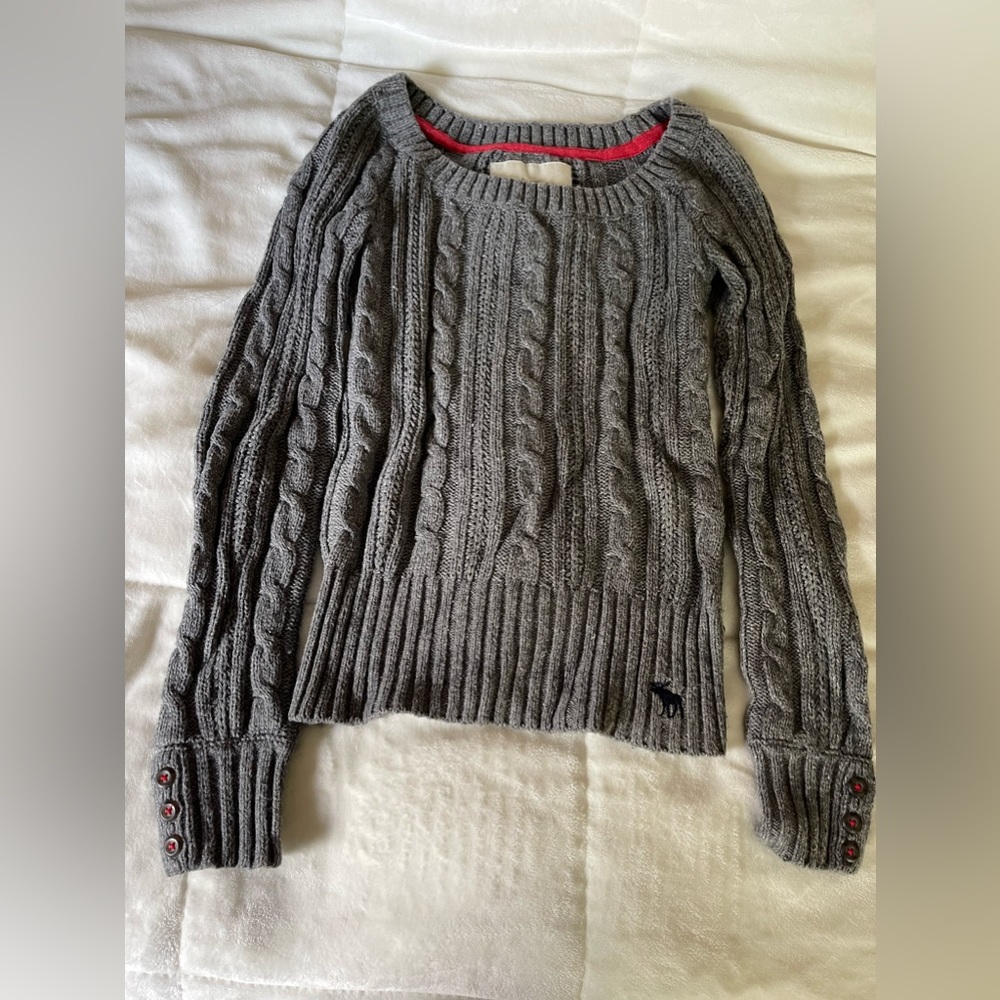 Abercrombie kids gray sweater - L